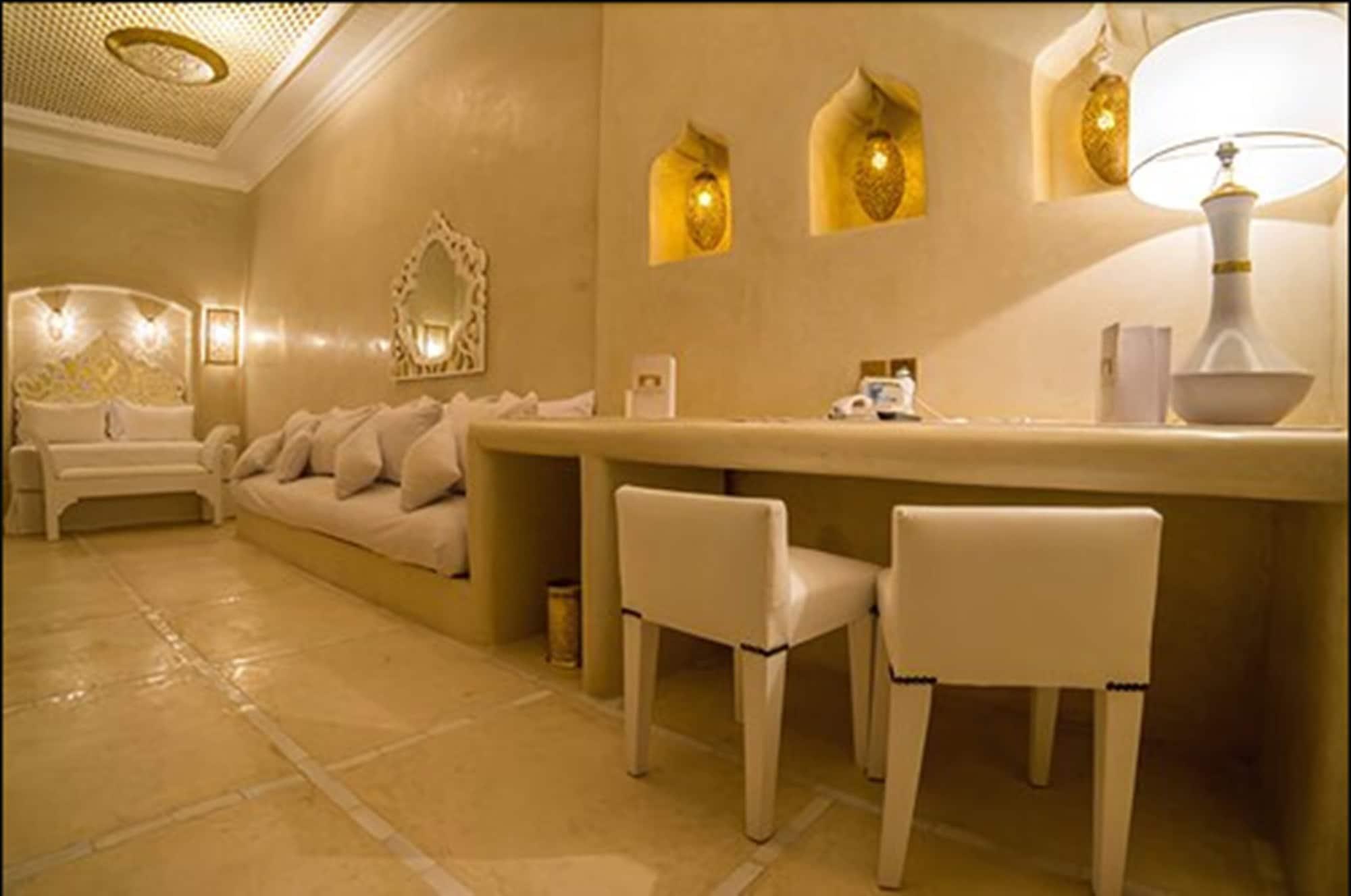 Palais Blanc Riad Marrakesh Bagian luar foto